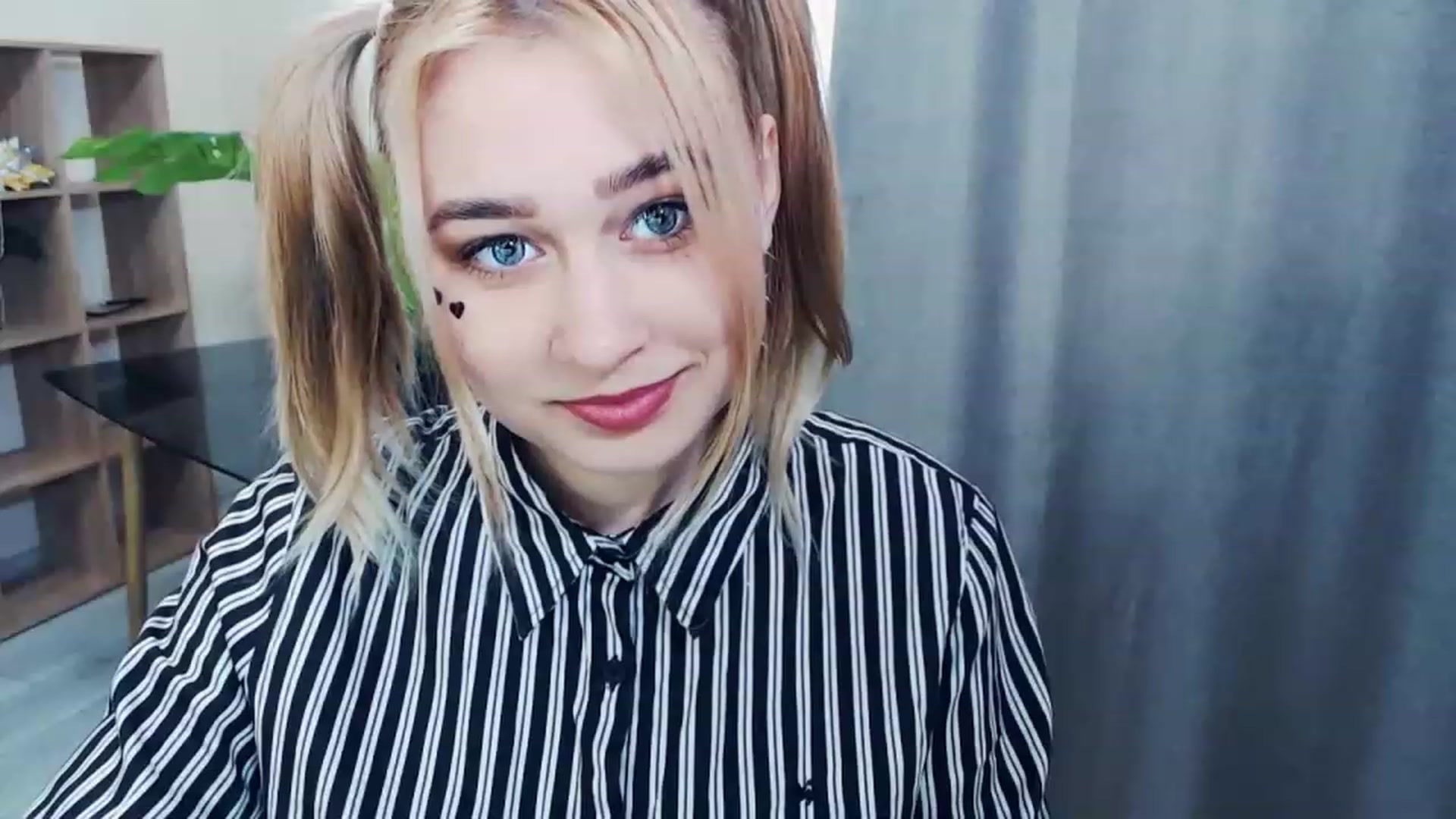 Gallery image thumbnail from Kukla_kolduna's myfreecams stream on, 02/20/2023, 14:04 image 7 of 20