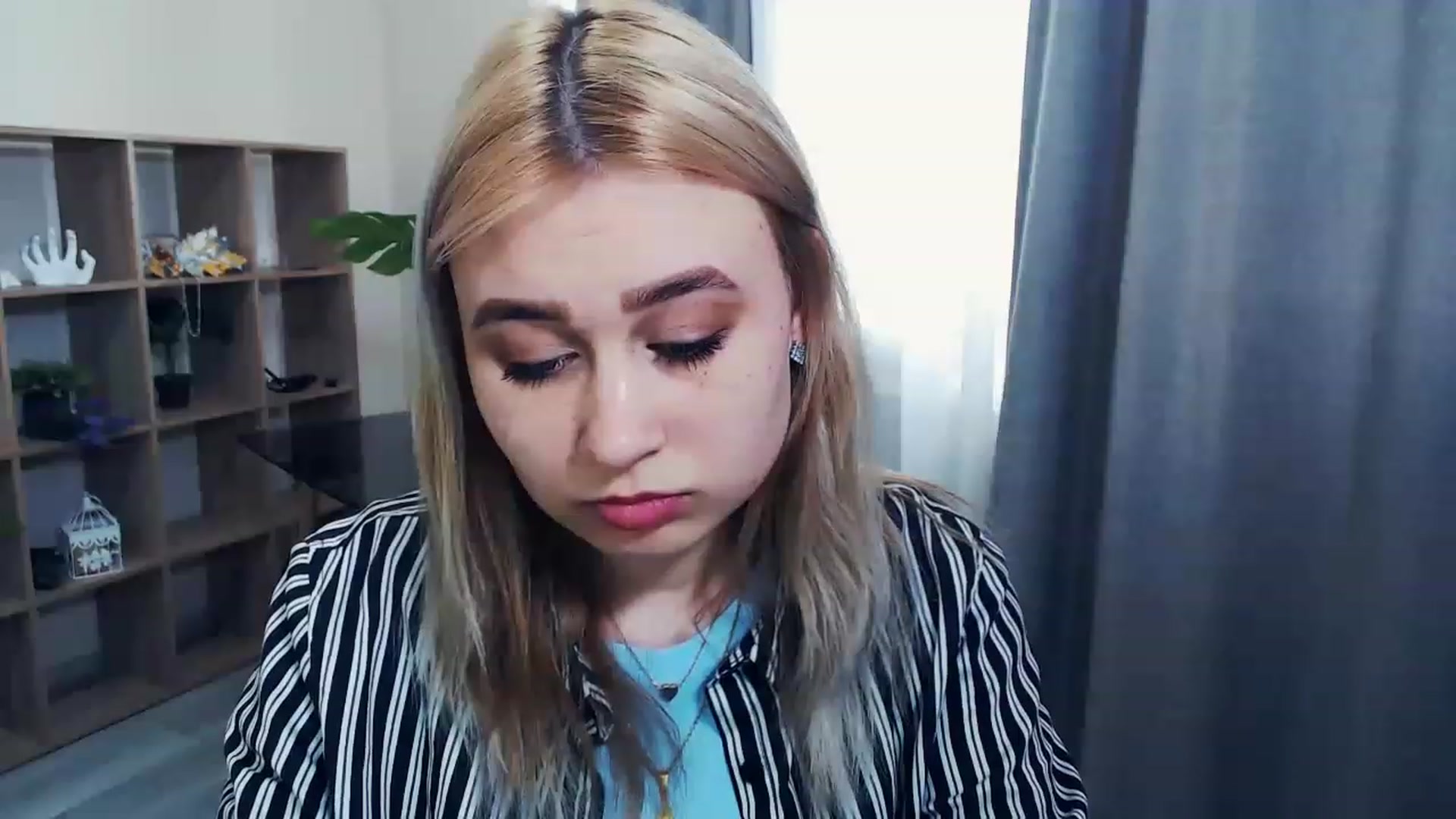 Gallery image thumbnail from Kukla_kolduna's myfreecams stream on, 02/22/2023, 13:05 image 14 of 20