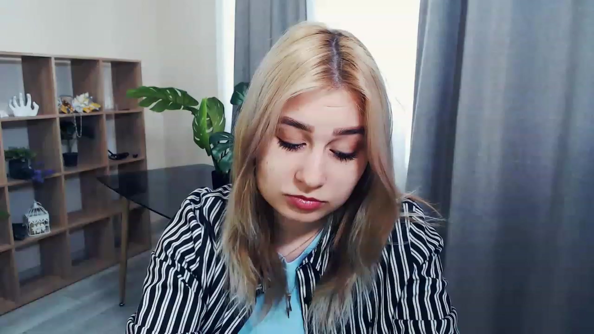 Gallery image thumbnail from Kukla_kolduna's myfreecams stream on, 02/22/2023, 13:05 image 6 of 20
