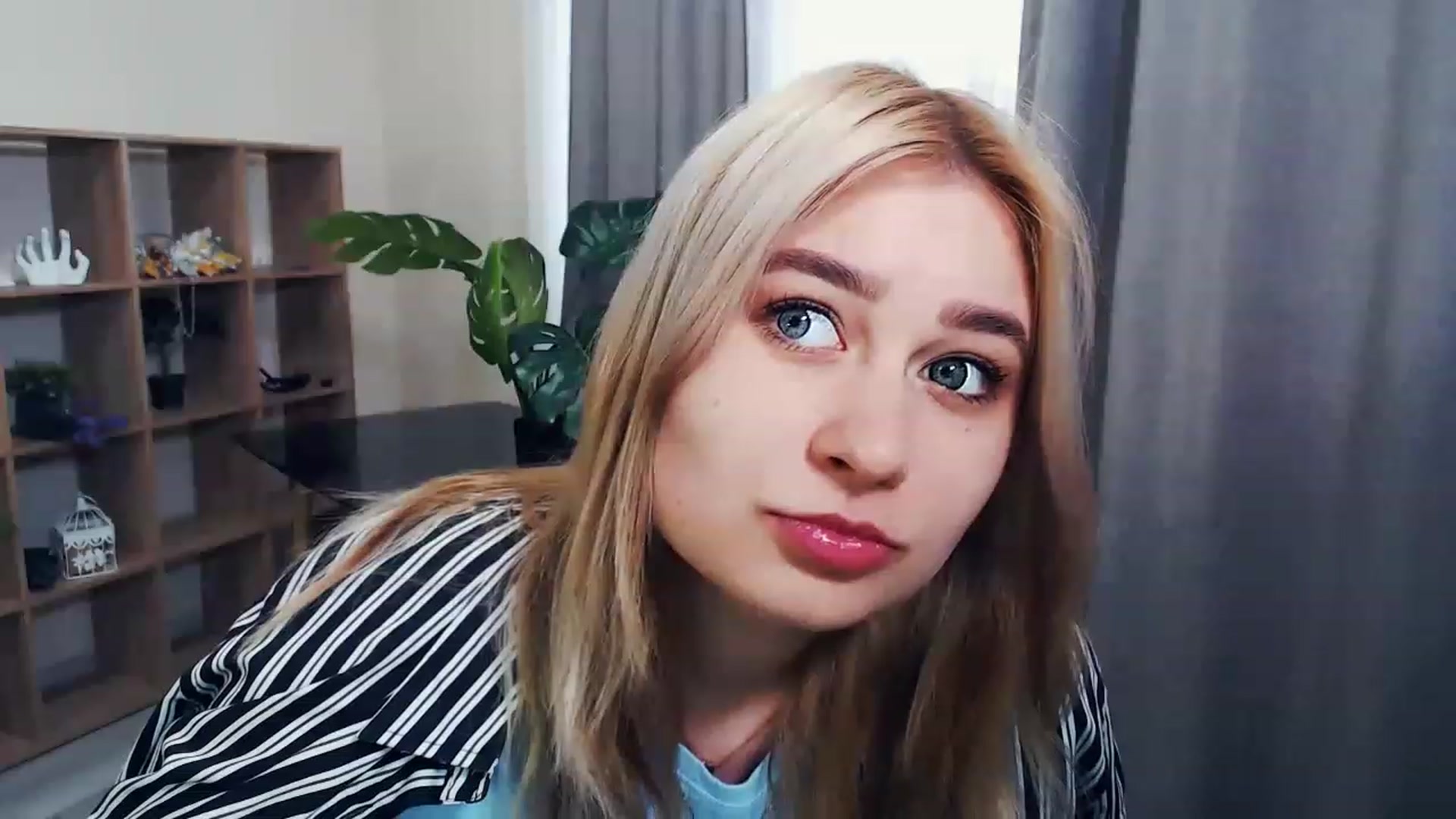 Gallery image thumbnail from Kukla_kolduna's myfreecams stream on, 02/22/2023, 13:50 image 14 of 20