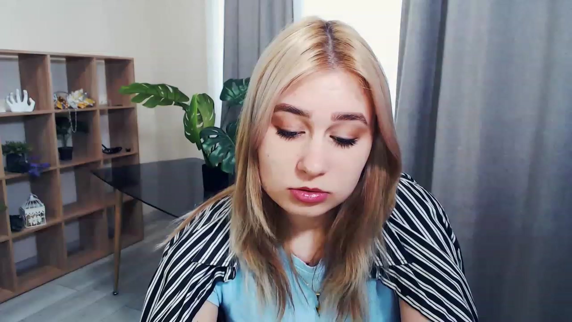 Gallery image thumbnail from Kukla_kolduna's myfreecams stream on, 02/22/2023, 13:50 image 16 of 20
