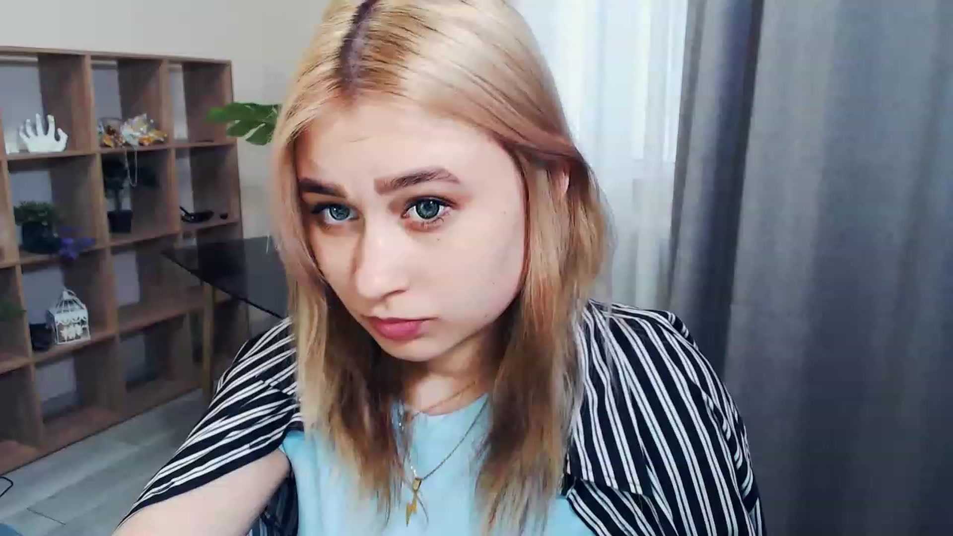 Gallery image thumbnail from Kukla_kolduna's myfreecams stream on, 02/22/2023, 14:36 image 18 of 20