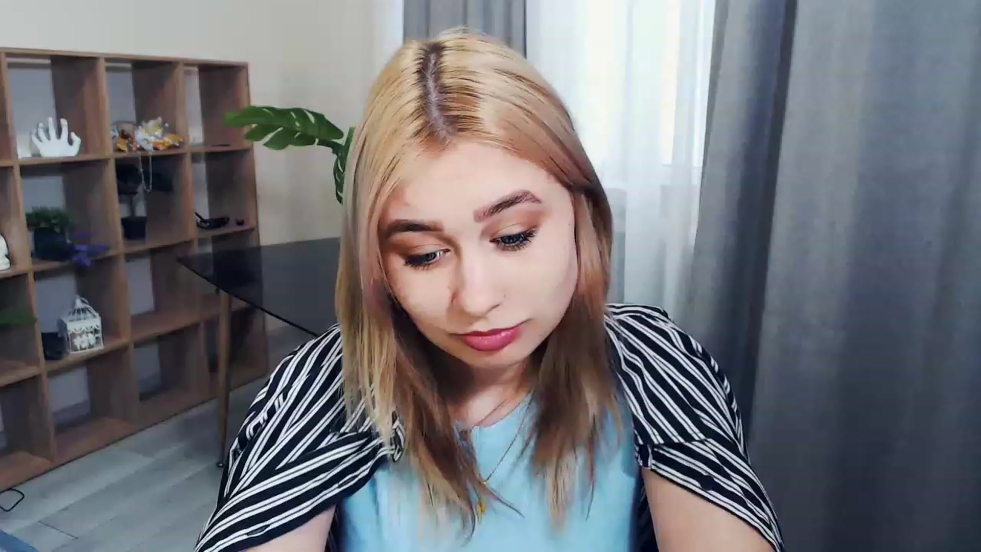 Gallery image thumbnail from Kukla_kolduna's myfreecams stream on, 02/22/2023, 14:36 image 4 of 20