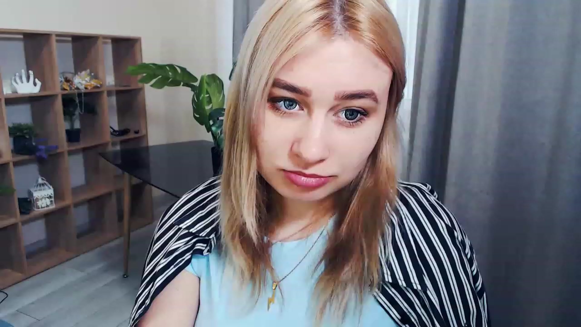 Gallery image thumbnail from Kukla_kolduna's myfreecams stream on, 02/22/2023, 14:36 image 17 of 20