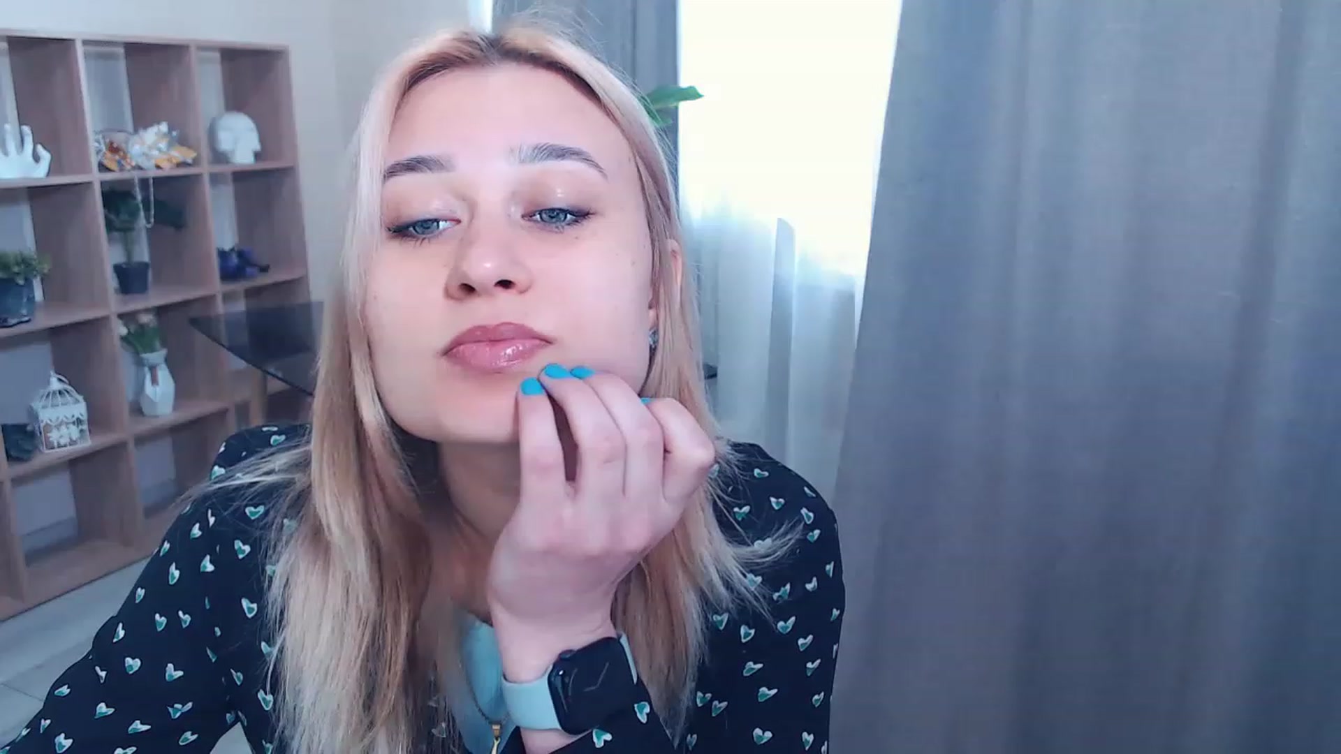 Gallery image thumbnail from Kukla_kolduna's myfreecams stream on, 02/25/2023, 10:28 image 16 of 20