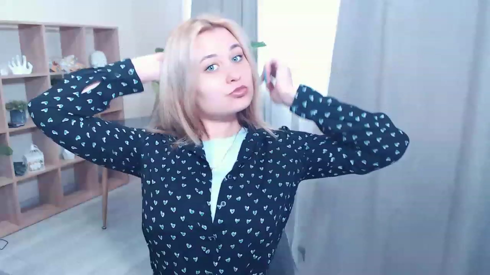 Gallery image thumbnail from Kukla_kolduna's myfreecams stream on, 02/25/2023, 14:53 image 2 of 20