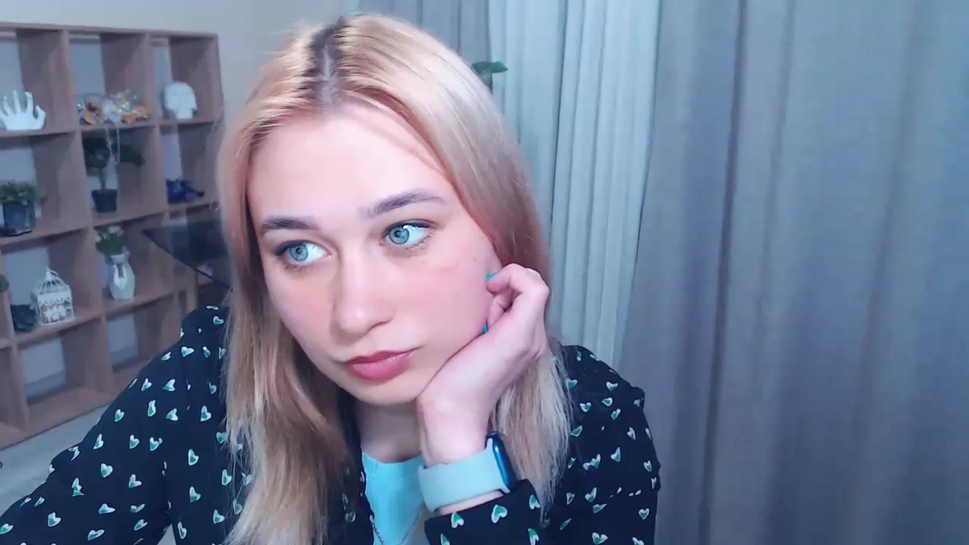 Gallery image thumbnail from Kukla_kolduna's myfreecams stream on, 02/25/2023, 16:25 image 15 of 20