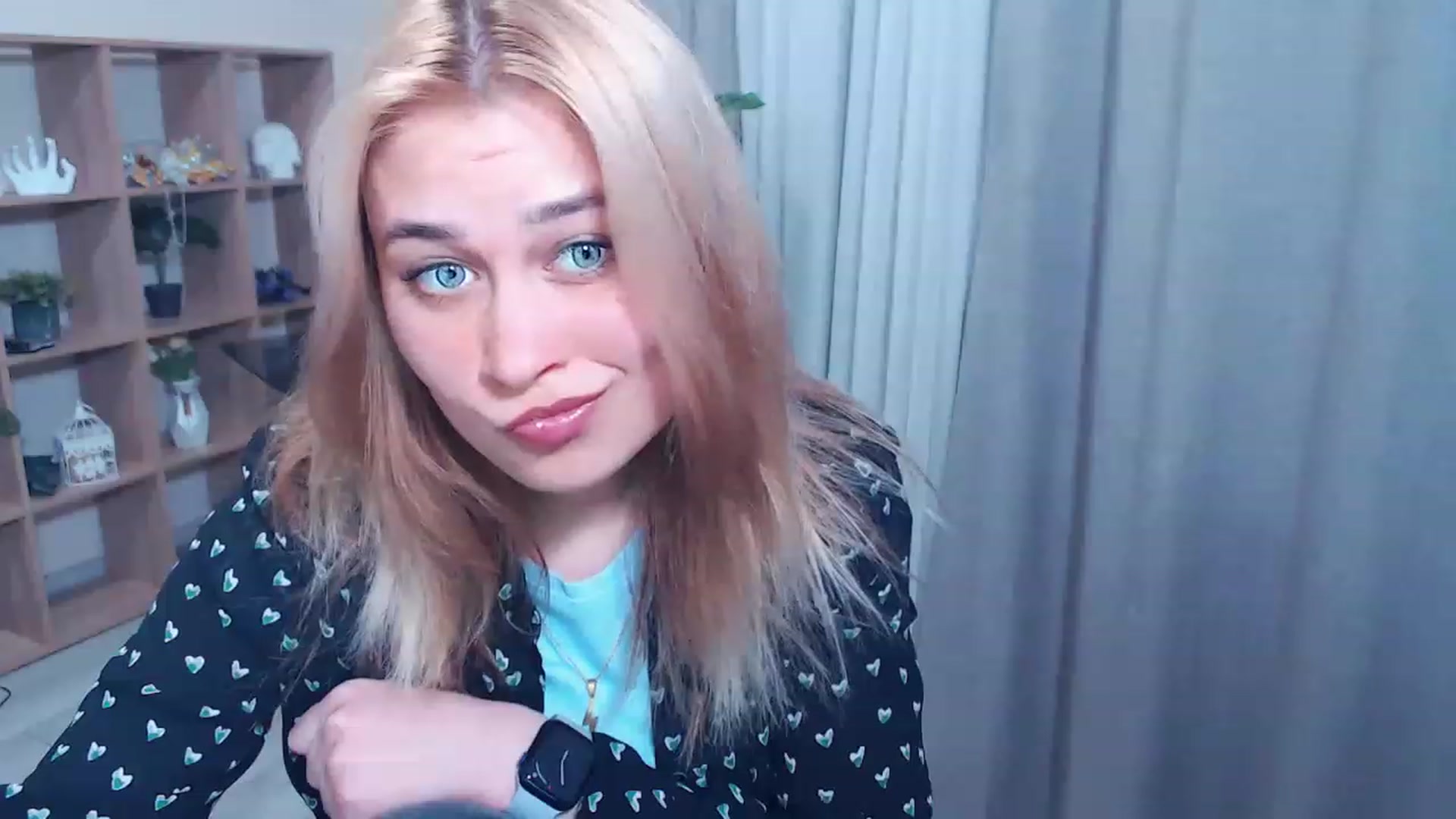 Gallery image thumbnail from Kukla_kolduna's myfreecams stream on, 02/25/2023, 16:25 image 7 of 20