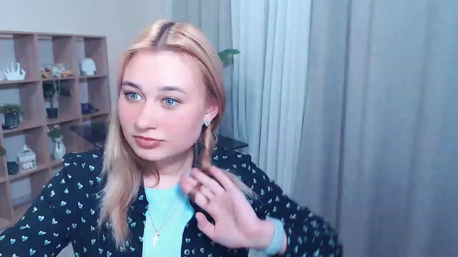 Gallery image thumbnail from Kukla_kolduna's myfreecams stream on, 02/25/2023, 16:25 image 1 of 20