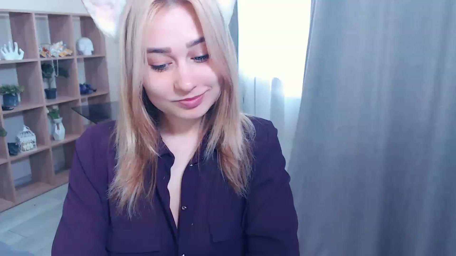 Gallery image thumbnail from Kukla_kolduna's myfreecams stream on, 02/26/2023, 13:17 image 4 of 20