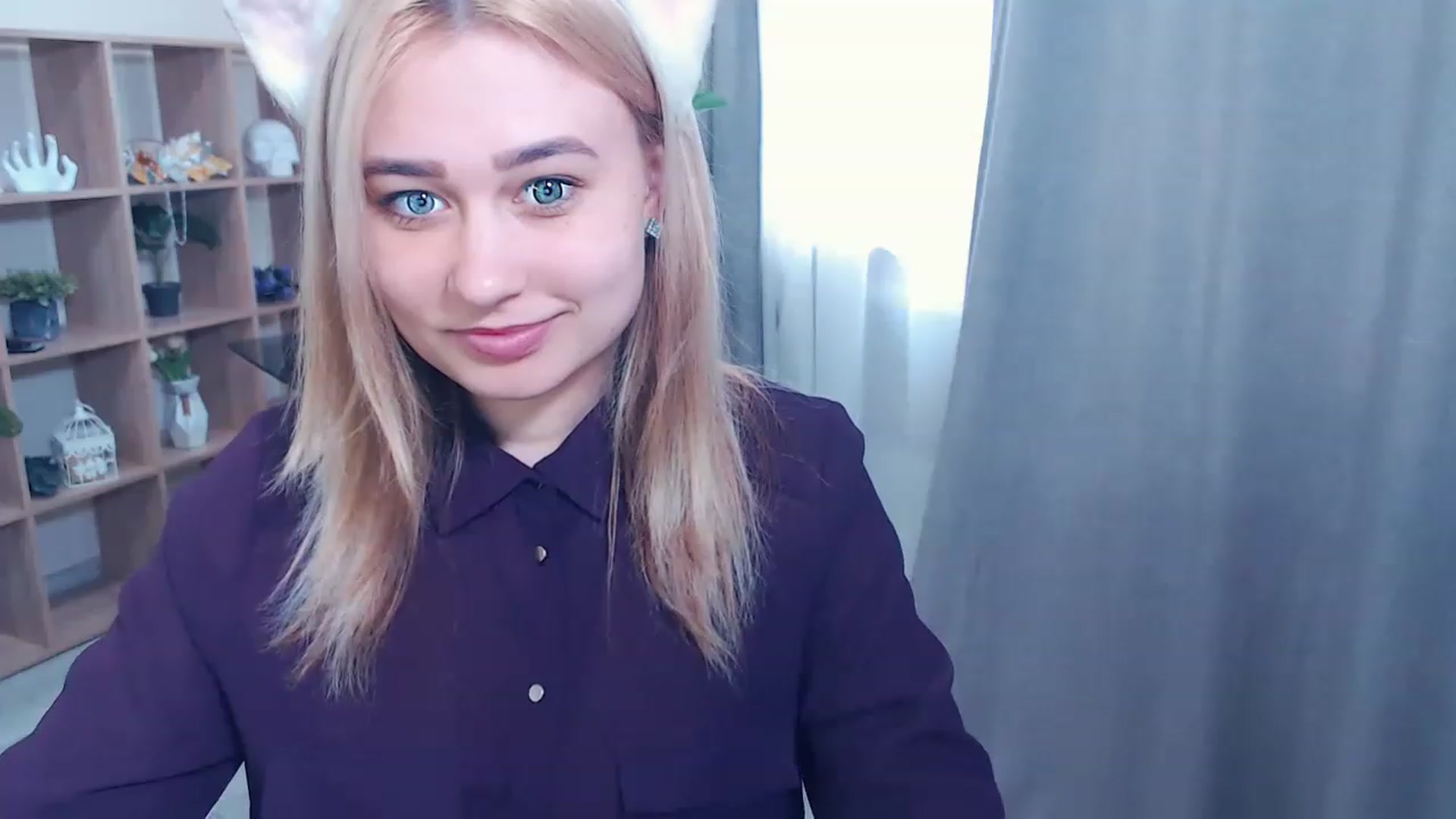 Gallery image thumbnail from Kukla_kolduna's myfreecams stream on, 02/26/2023, 13:17 image 15 of 20