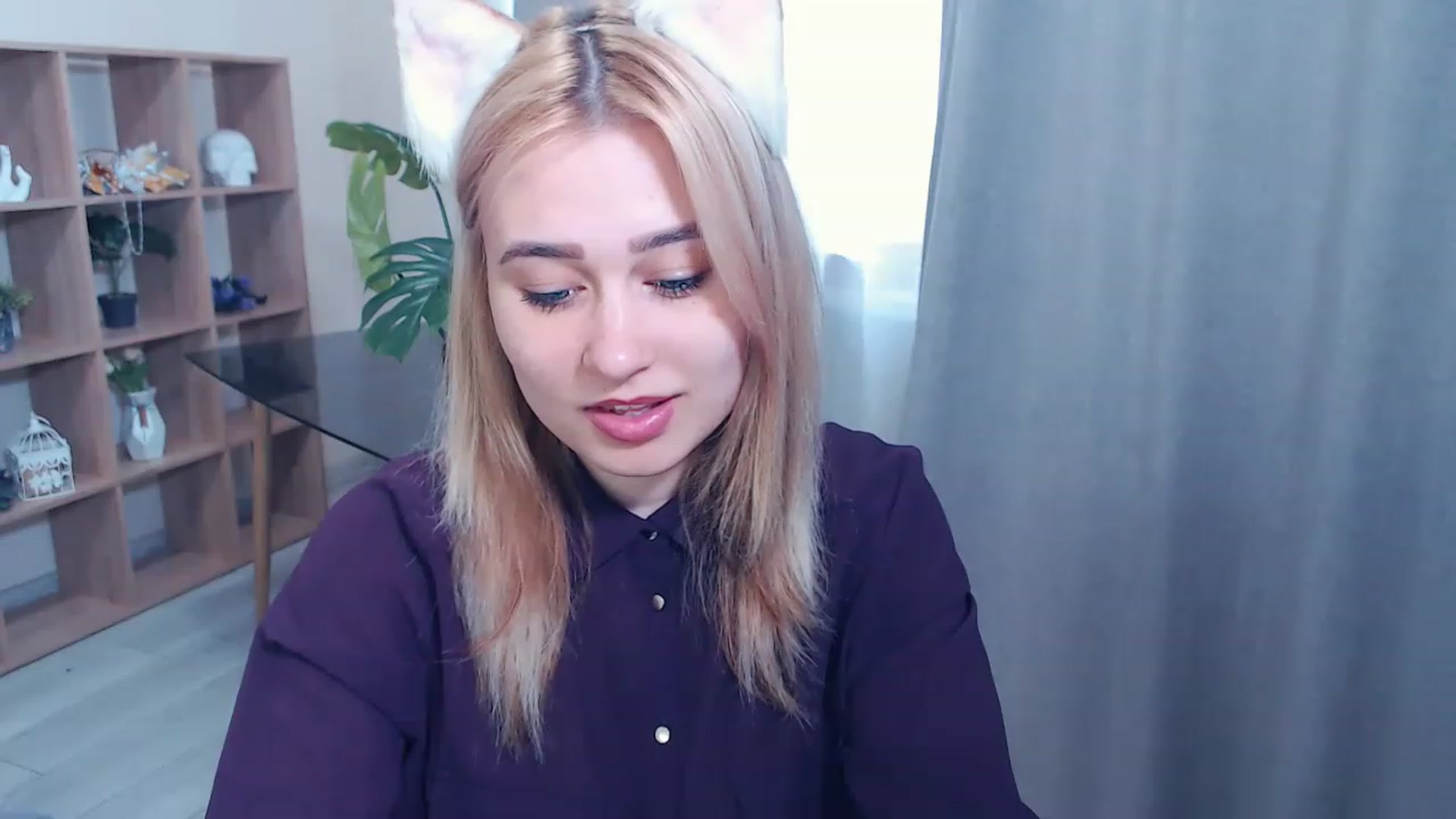 Gallery image thumbnail from Kukla_kolduna's myfreecams stream on, 02/26/2023, 14:51 image 4 of 20