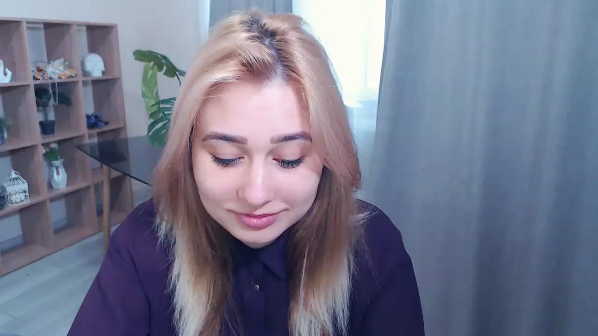 Gallery image thumbnail from Kukla_kolduna's myfreecams stream on, 02/26/2023, 14:51 image 19 of 20