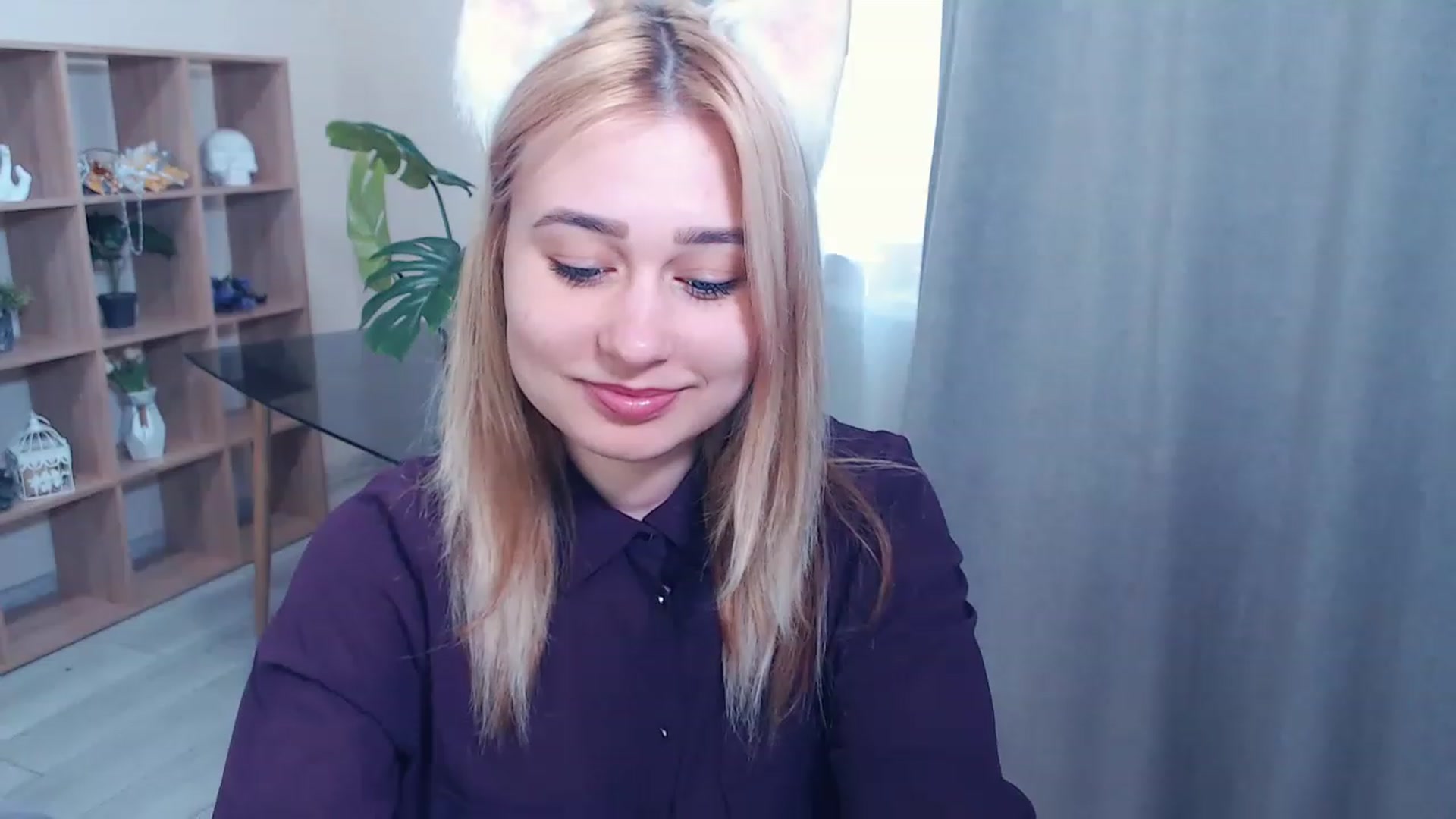 Gallery image thumbnail from Kukla_kolduna's myfreecams stream on, 02/26/2023, 14:51 image 3 of 20