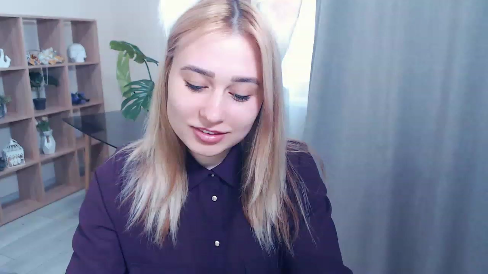 Gallery image thumbnail from Kukla_kolduna's myfreecams stream on, 02/26/2023, 14:51 image 2 of 20