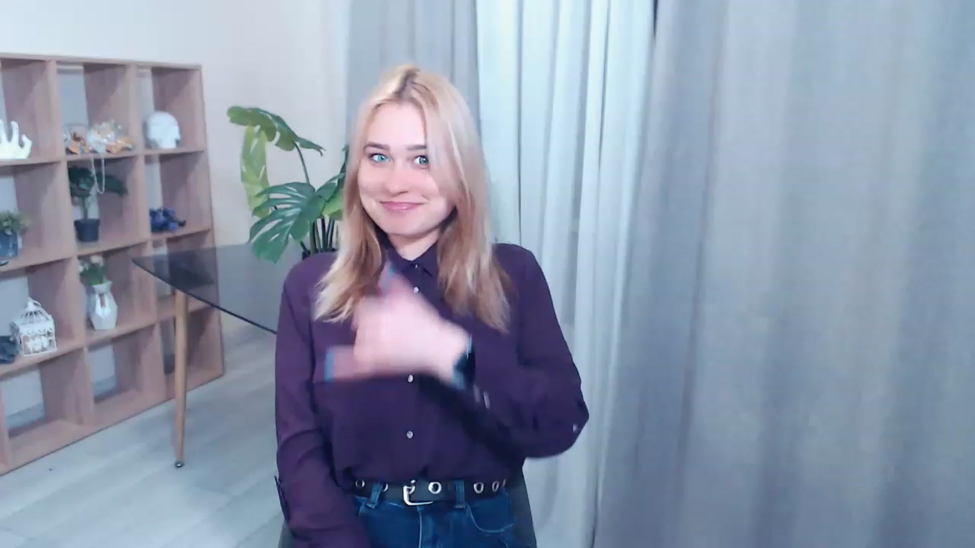 Gallery image thumbnail from Kukla_kolduna's myfreecams stream on, 02/26/2023, 16:40 image 8 of 20