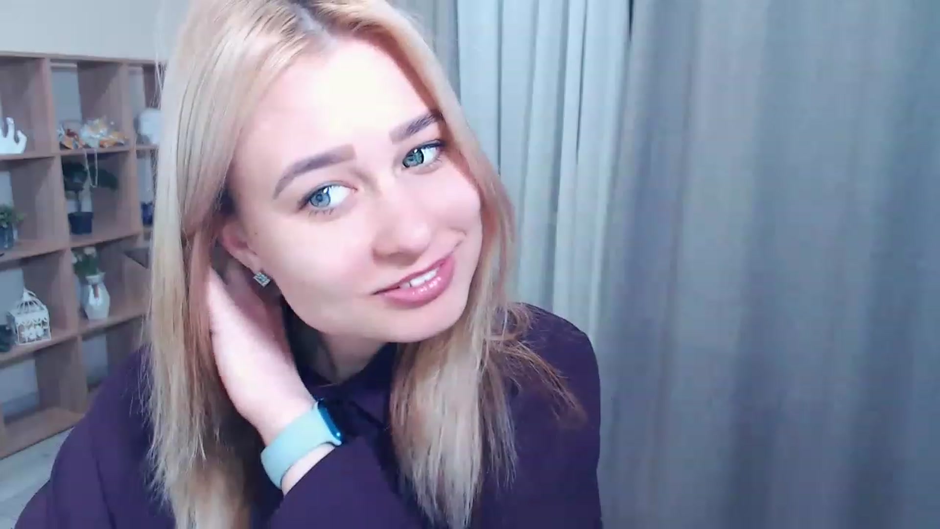 Gallery image thumbnail from Kukla_kolduna's myfreecams stream on, 02/26/2023, 16:40 image 7 of 20
