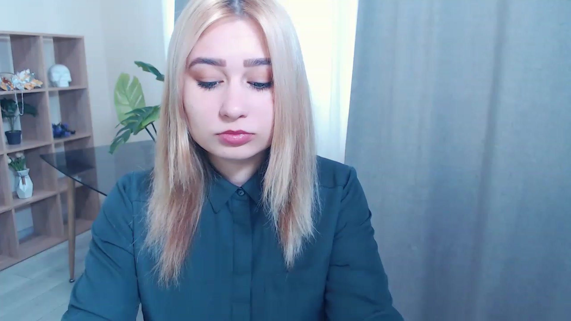 Gallery image thumbnail from Kukla_kolduna's myfreecams stream on, 02/27/2023, 12:34 image 6 of 20