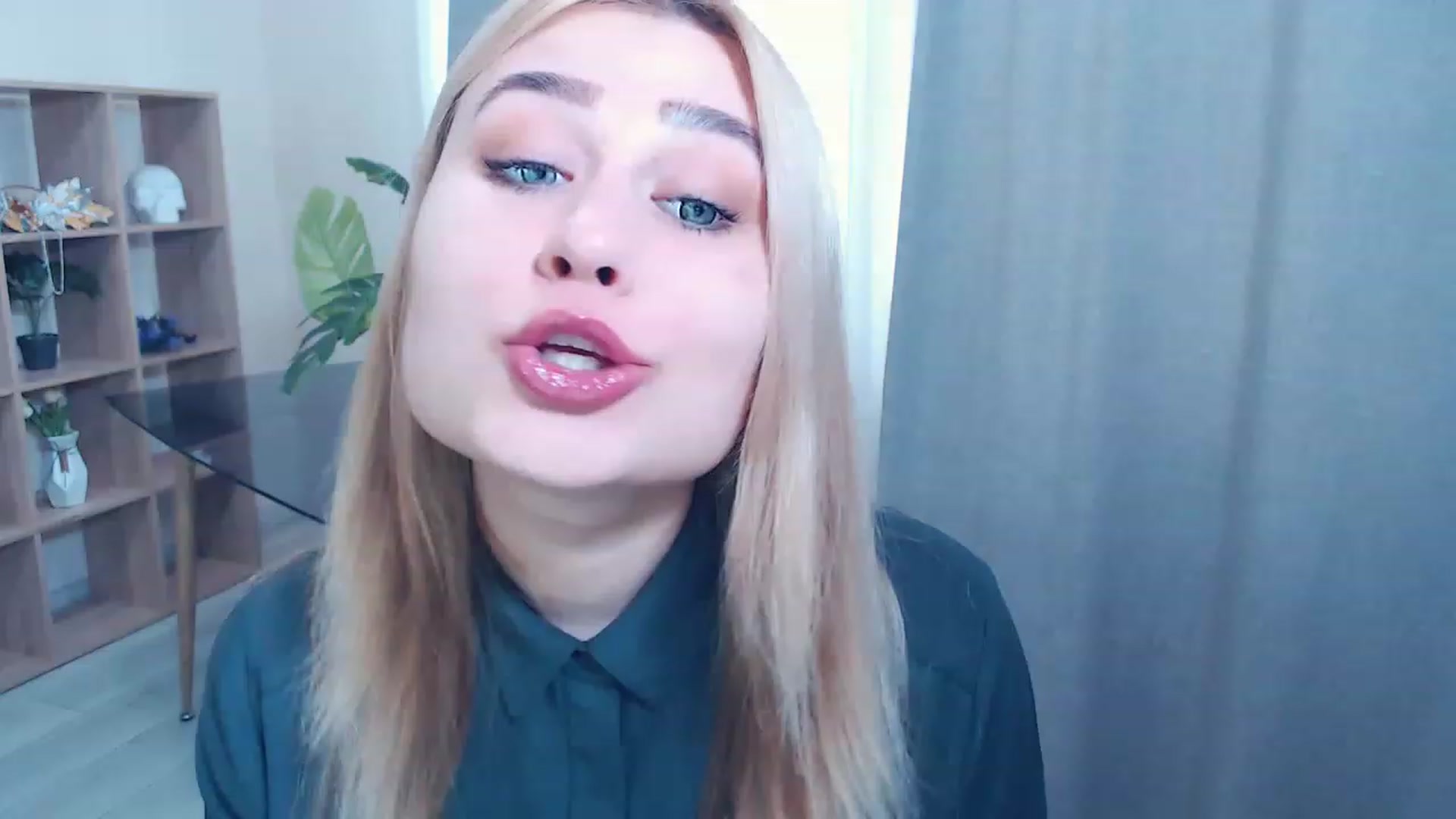 Gallery image thumbnail from Kukla_kolduna's myfreecams stream on, 02/27/2023, 12:34 image 1 of 20