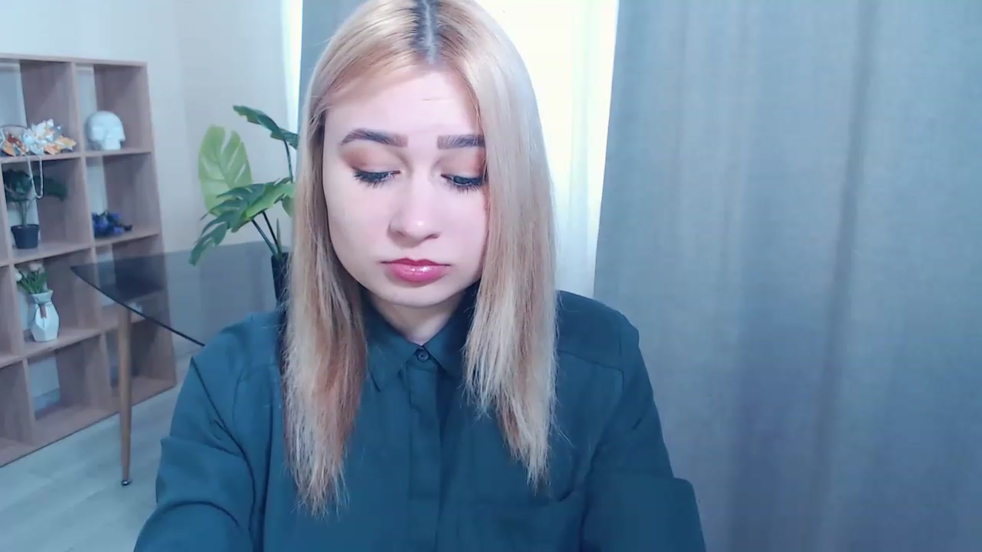 Gallery image thumbnail from Kukla_kolduna's myfreecams stream on, 02/27/2023, 12:34 image 4 of 20