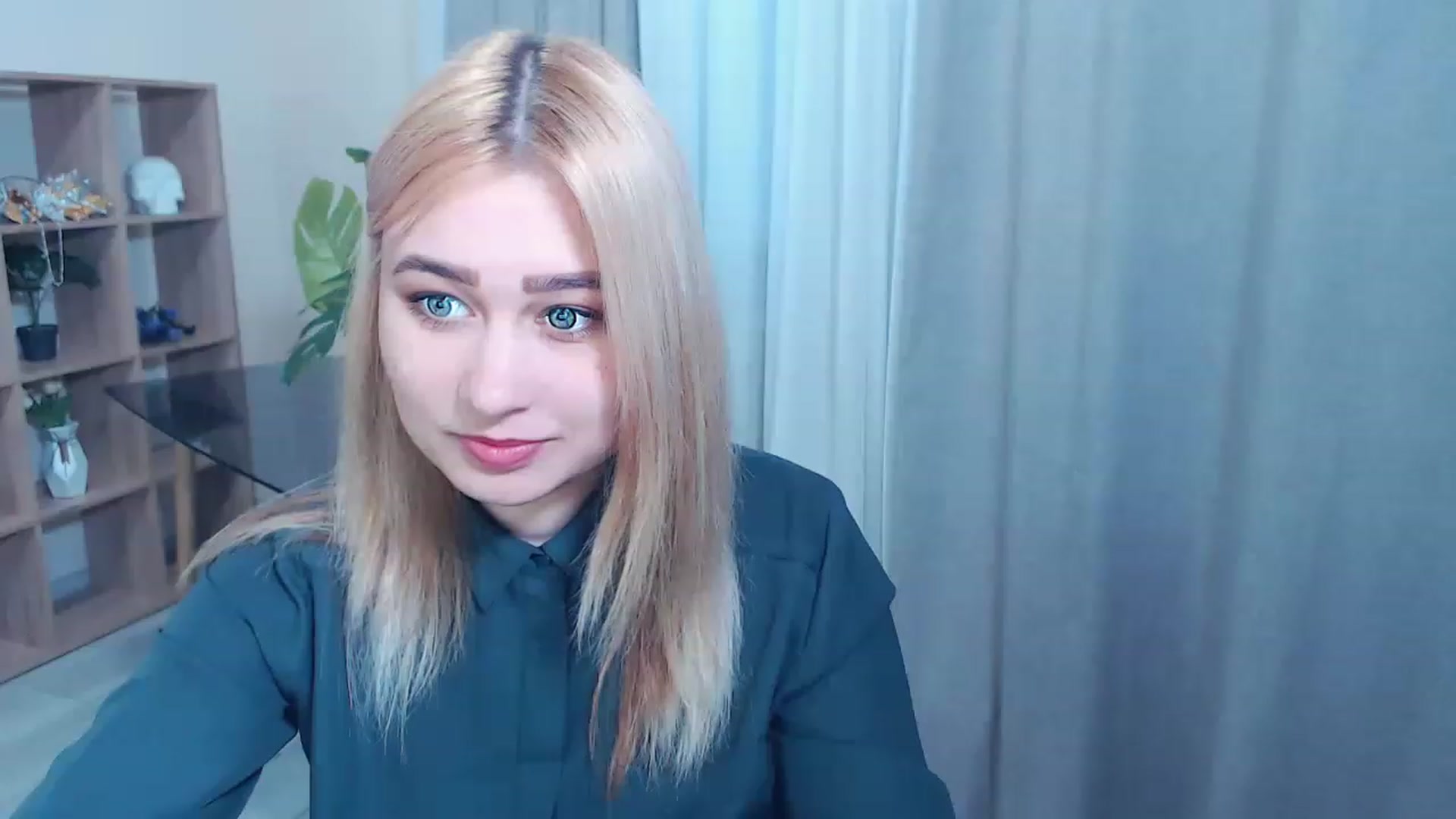 Gallery image thumbnail from Kukla_kolduna's myfreecams stream on, 02/27/2023, 15:43 image 13 of 20
