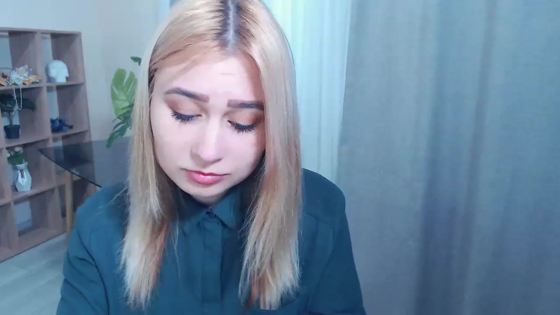 Gallery image thumbnail from Kukla_kolduna's myfreecams stream on, 02/27/2023, 15:43 image 5 of 20