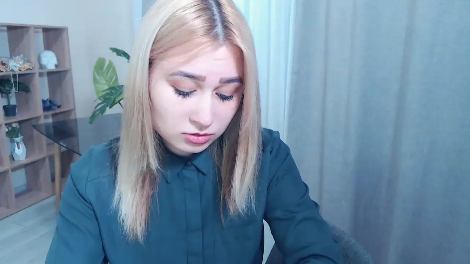 Gallery image thumbnail from Kukla_kolduna's myfreecams stream on, 02/27/2023, 15:43 image 9 of 20