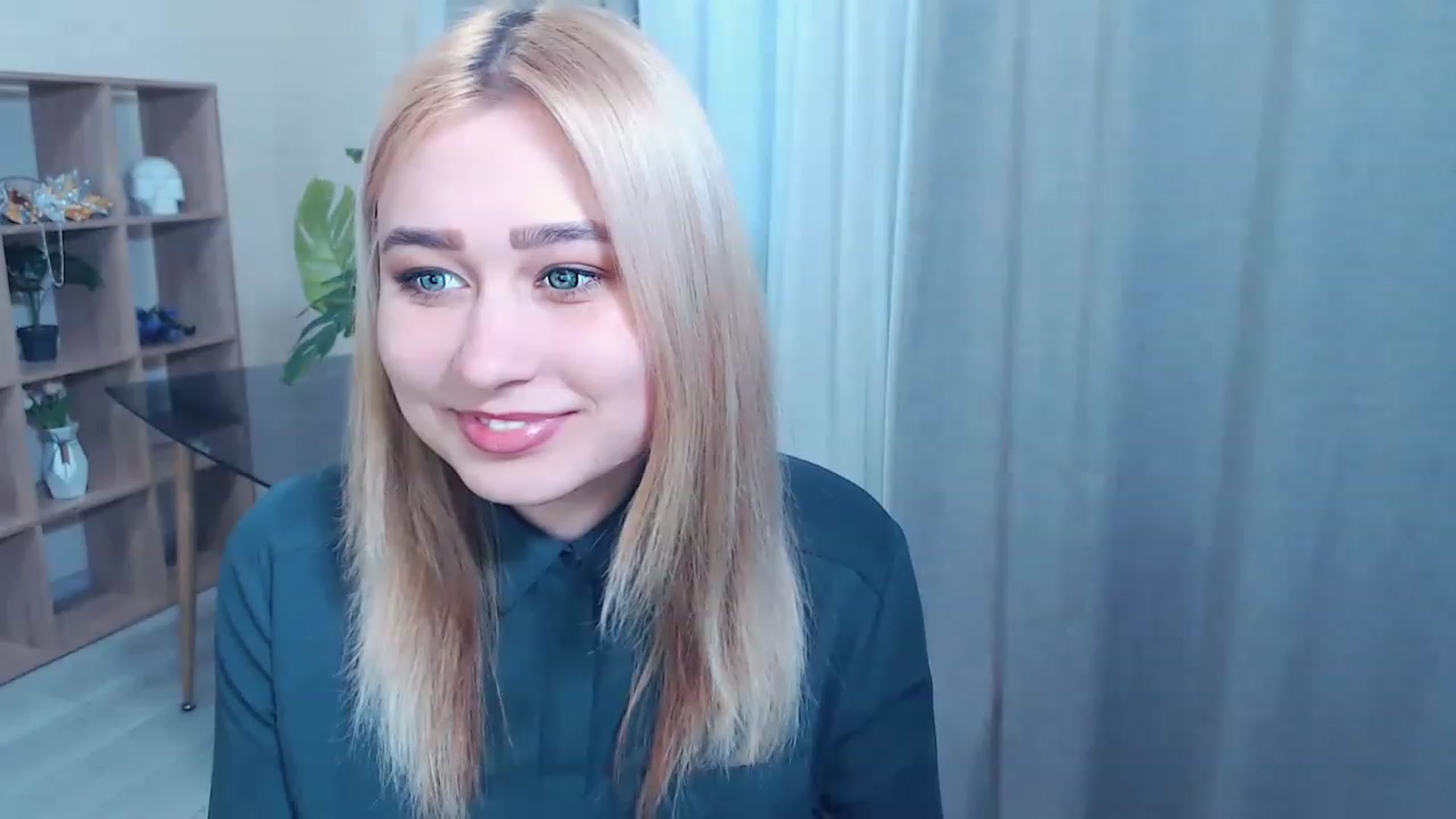 Gallery image thumbnail from Kukla_kolduna's myfreecams stream on, 02/27/2023, 15:43 image 12 of 20