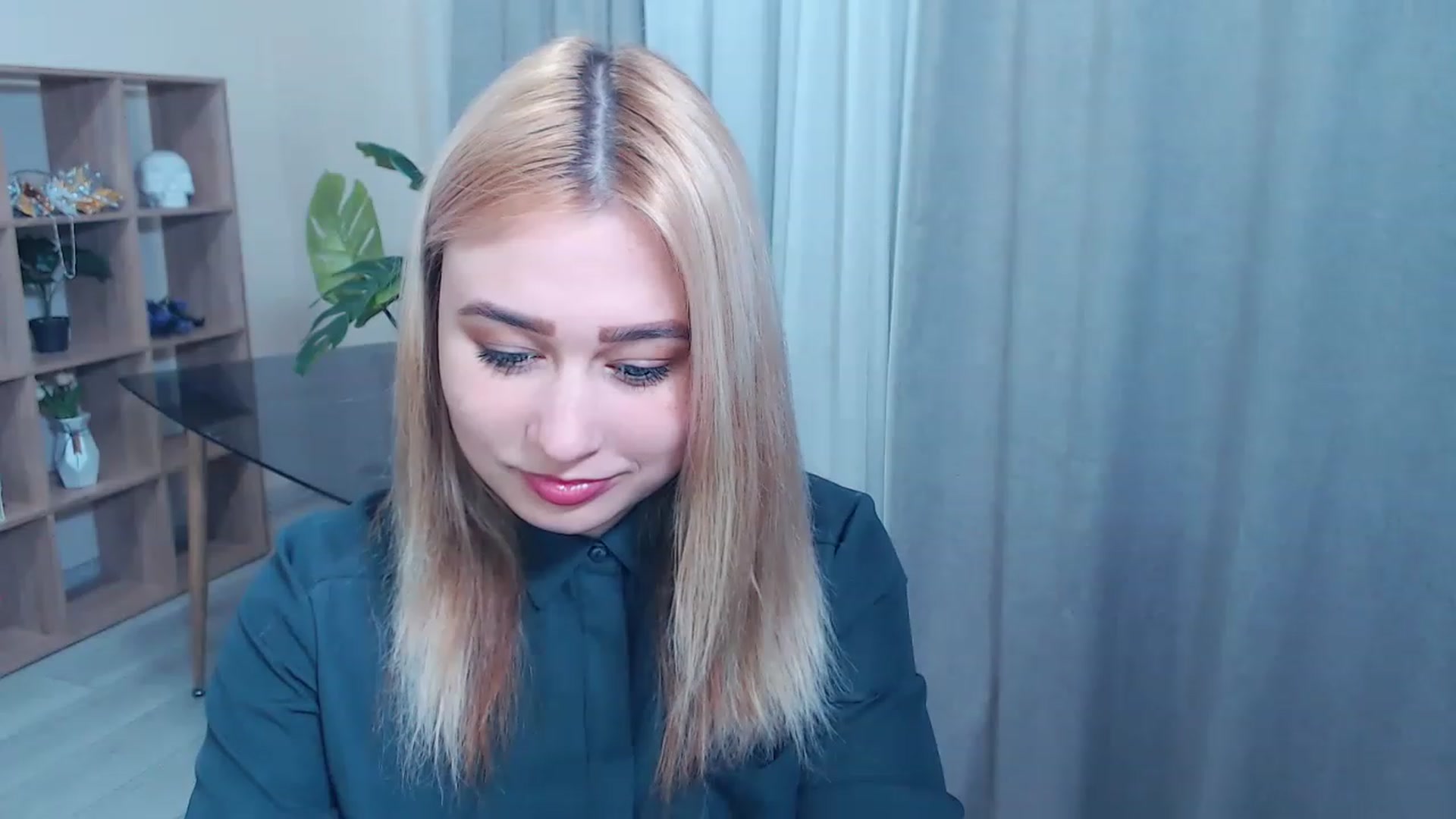 Gallery image thumbnail from Kukla_kolduna's myfreecams stream on, 02/27/2023, 16:59 image 12 of 20