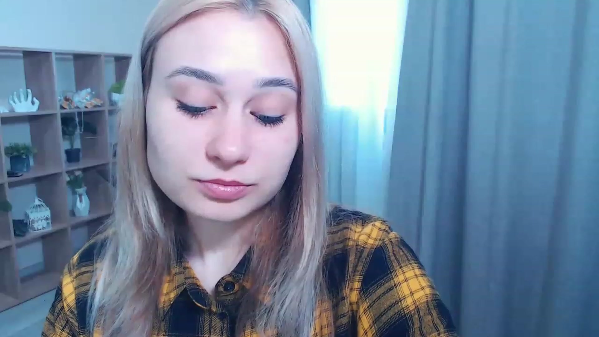 Gallery image thumbnail from Kukla_kolduna's myfreecams stream on, 03/02/2023, 12:00 image 3 of 20