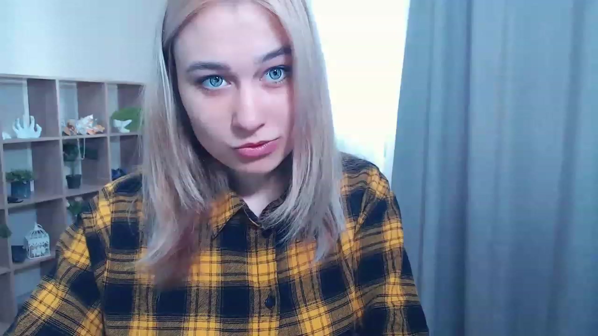 Gallery image thumbnail from Kukla_kolduna's myfreecams stream on, 03/02/2023, 12:00 image 18 of 20