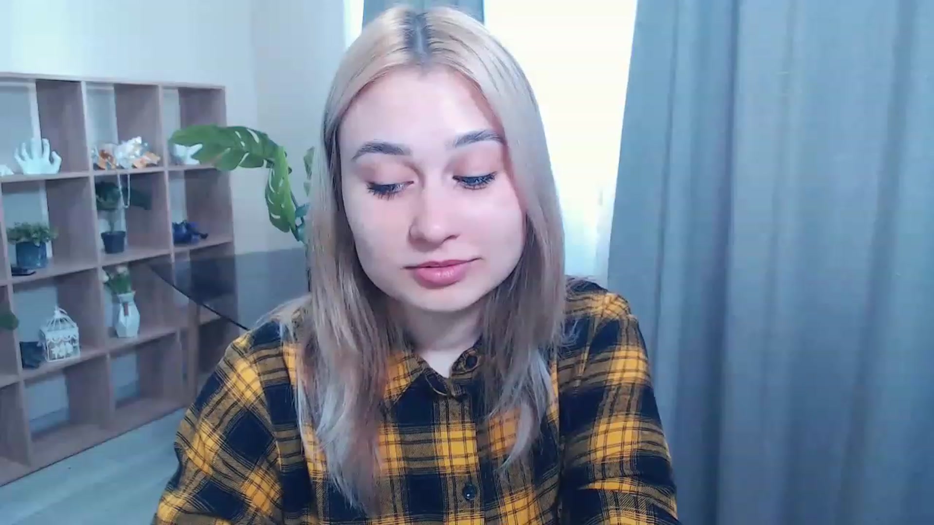 Gallery image thumbnail from Kukla_kolduna's myfreecams stream on, 03/02/2023, 12:00 image 15 of 20
