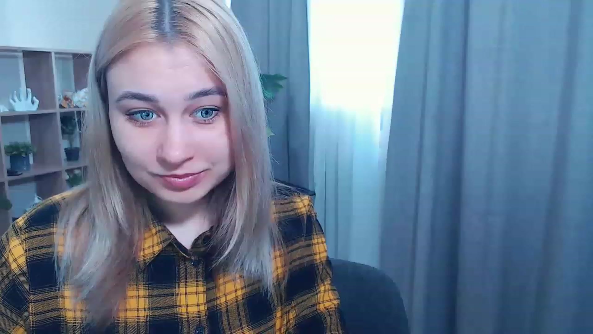 Gallery image thumbnail from Kukla_kolduna's myfreecams stream on, 03/02/2023, 12:00 image 2 of 20