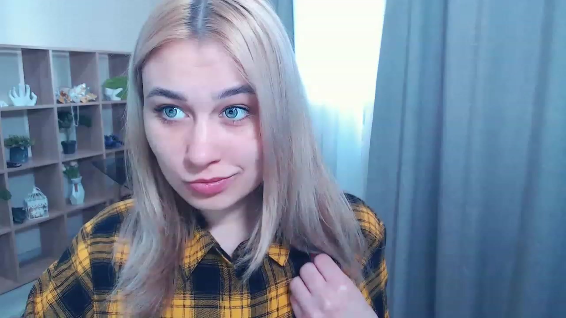 Gallery image thumbnail from Kukla_kolduna's myfreecams stream on, 03/02/2023, 12:00 image 6 of 20