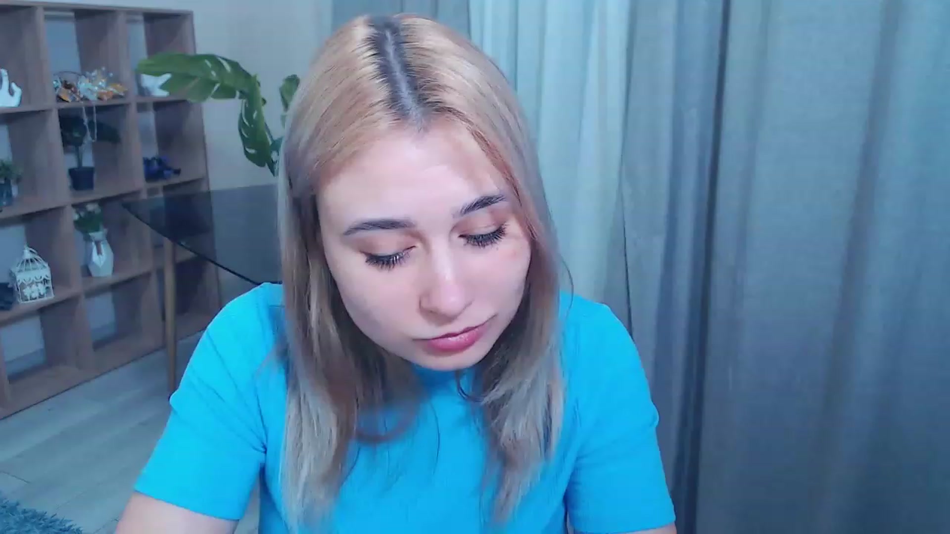 Gallery image thumbnail from Kukla_kolduna's myfreecams stream on, 03/02/2023, 16:48 image 15 of 20