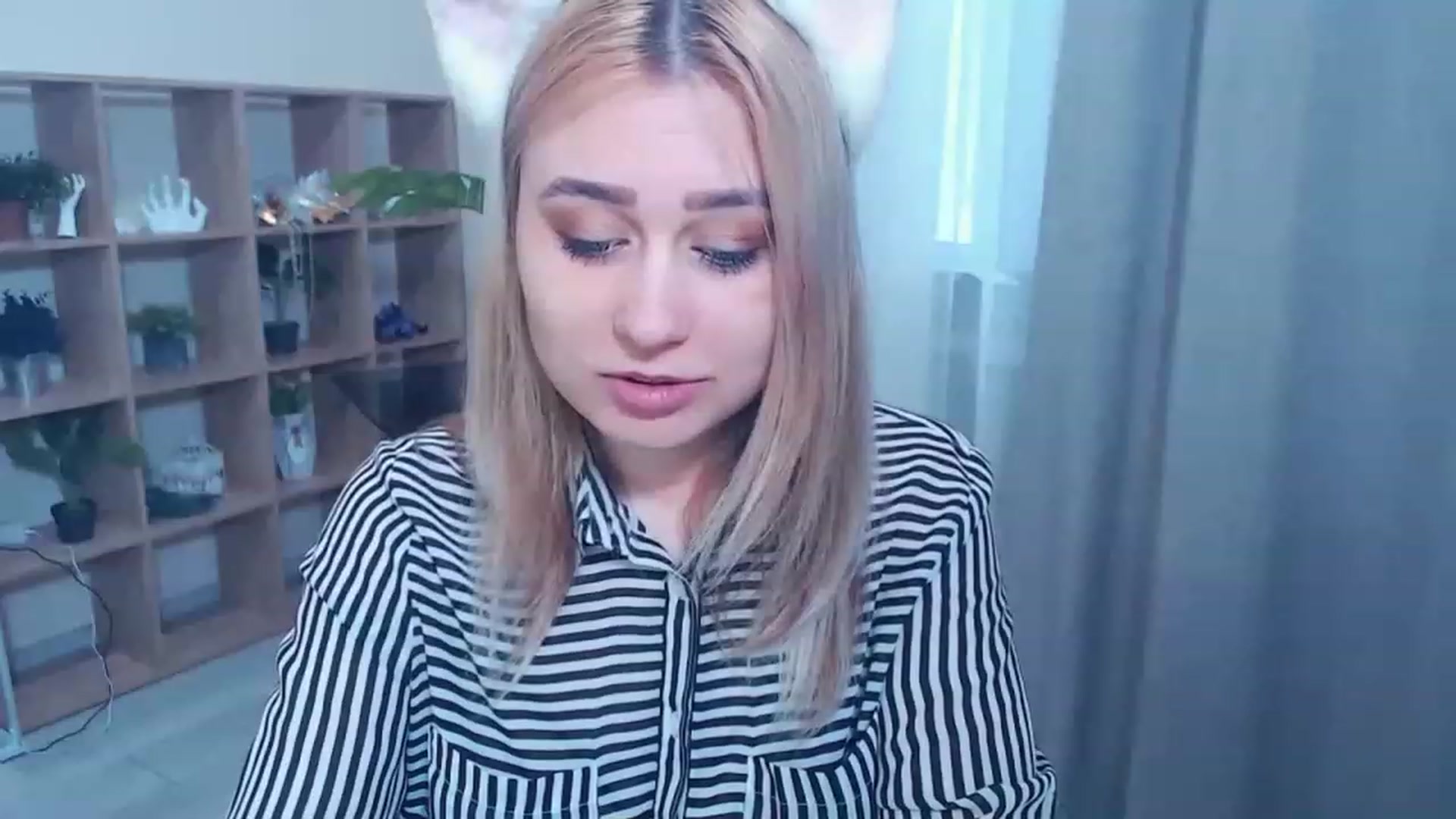 Gallery image thumbnail from Kukla_kolduna's myfreecams stream on, 03/05/2023, 14:59 image 18 of 20