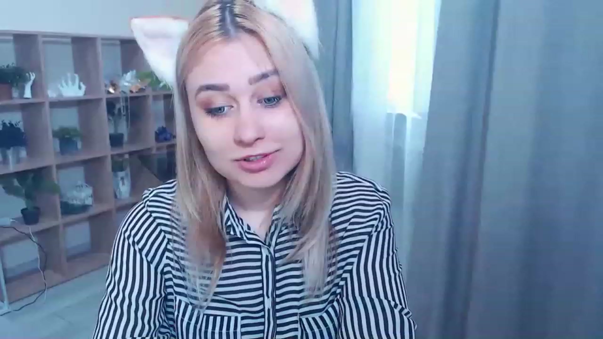 Gallery image thumbnail from Kukla_kolduna's myfreecams stream on, 03/05/2023, 14:59 image 4 of 20