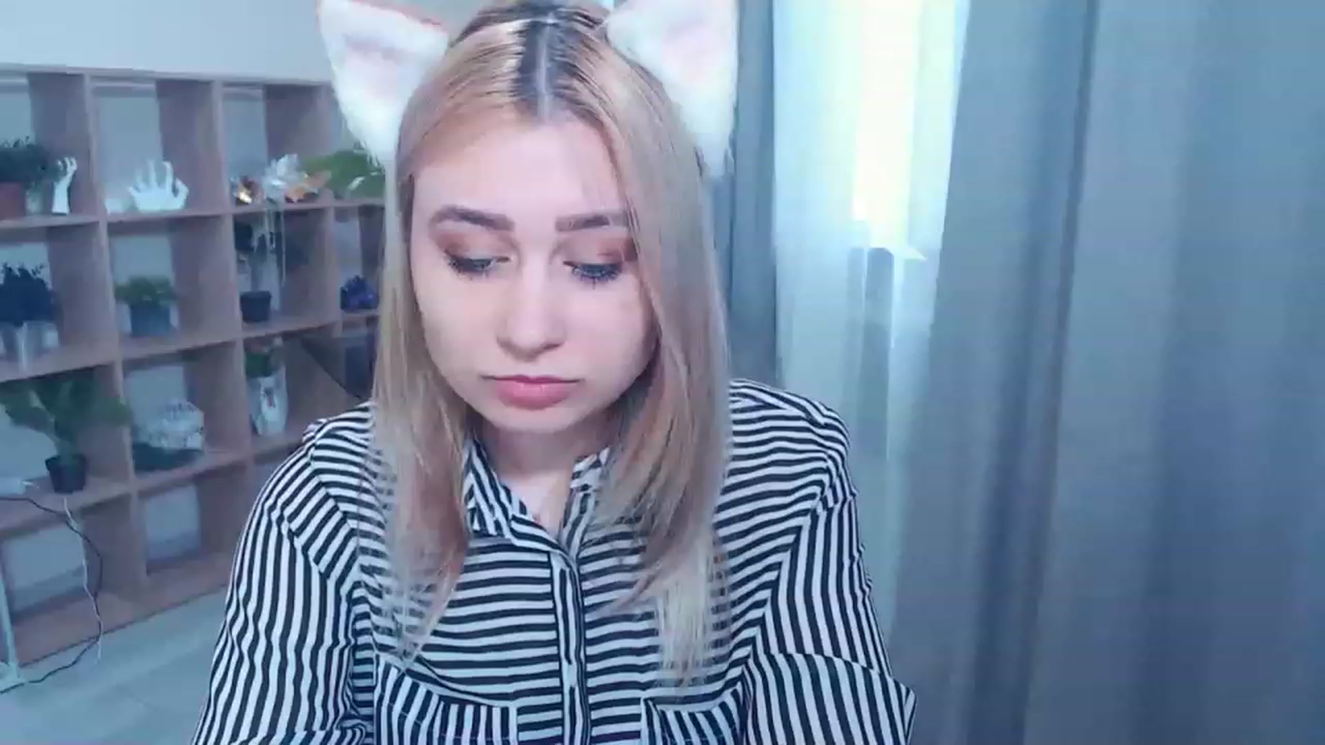 Gallery image thumbnail from Kukla_kolduna's myfreecams stream on, 03/05/2023, 14:59 image 6 of 20