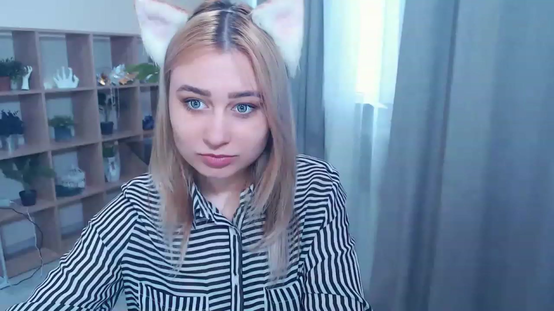 Gallery image thumbnail from Kukla_kolduna's myfreecams stream on, 03/05/2023, 14:59 image 3 of 20