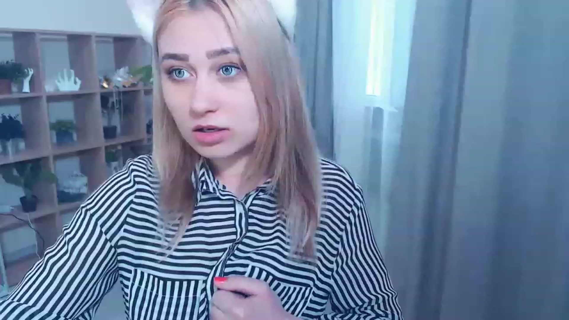 Gallery image thumbnail from Kukla_kolduna's myfreecams stream on, 03/05/2023, 14:59 image 14 of 20