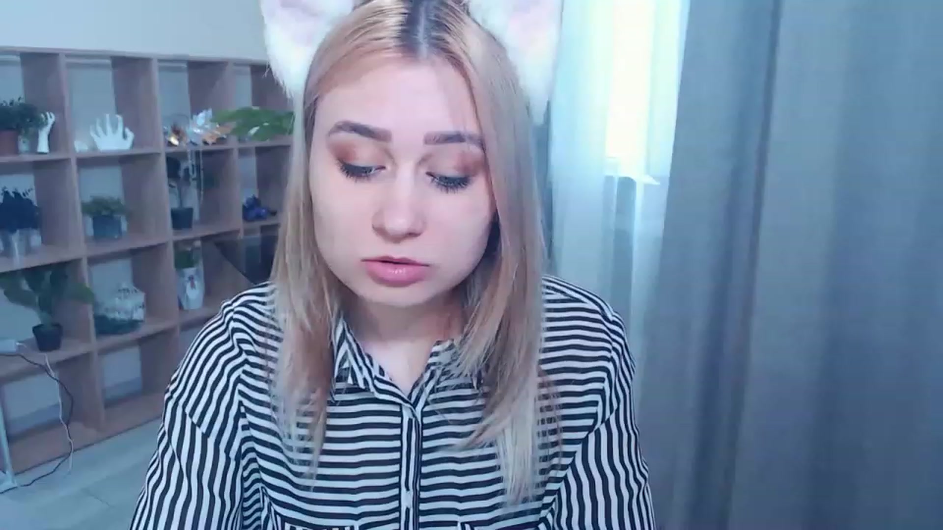 Gallery image thumbnail from Kukla_kolduna's myfreecams stream on, 03/05/2023, 14:59 image 2 of 20