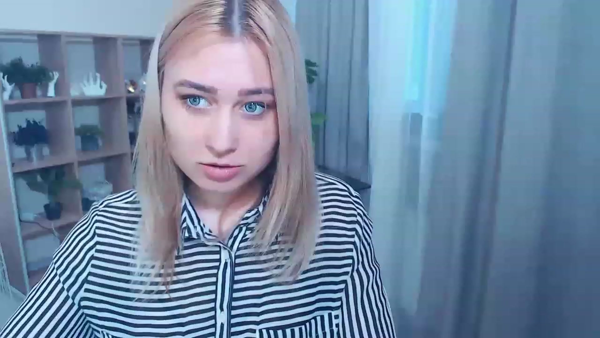 Gallery image thumbnail from Kukla_kolduna's myfreecams stream on, 03/05/2023, 15:25 image 15 of 20