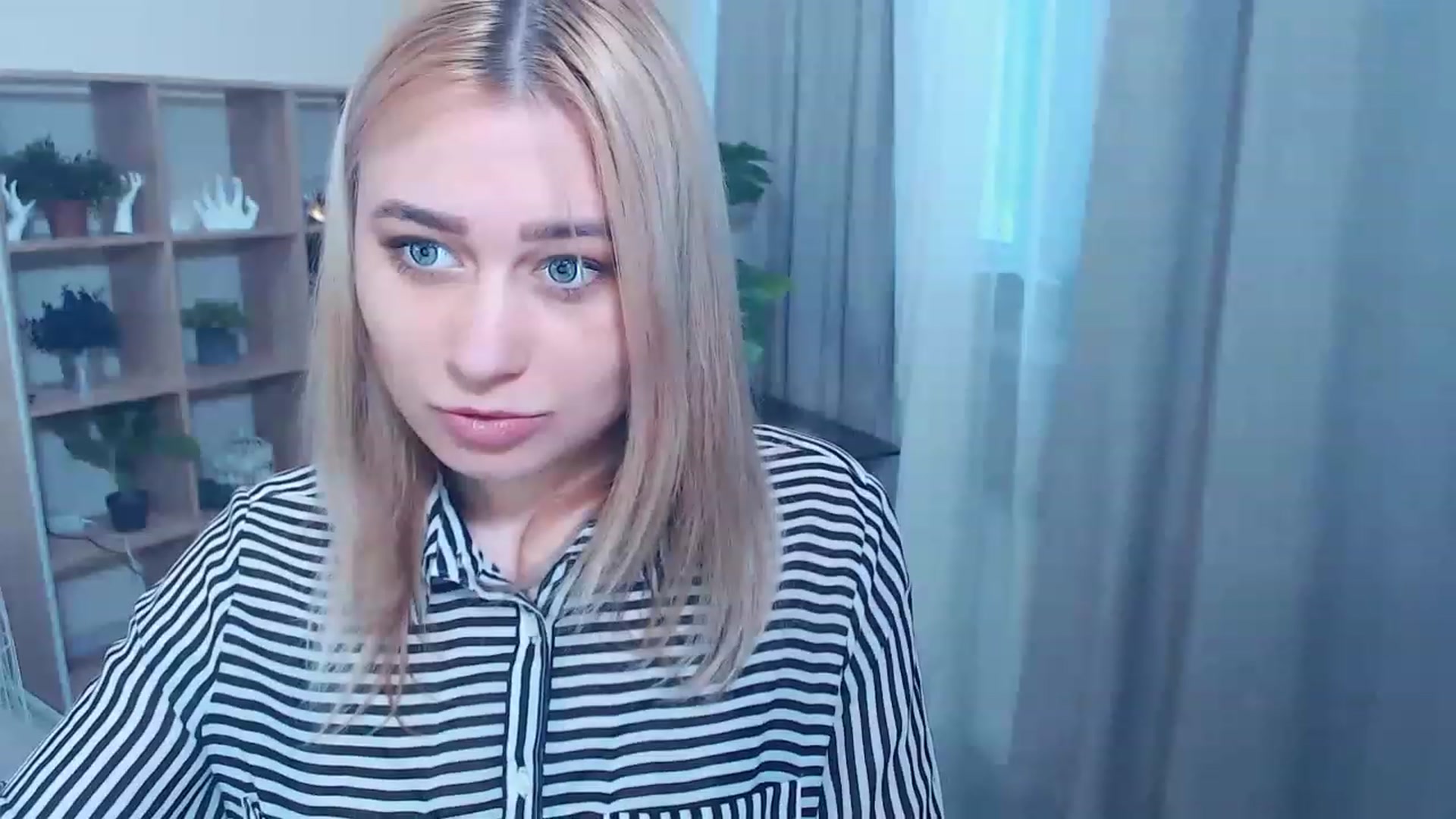 Gallery image thumbnail from Kukla_kolduna's myfreecams stream on, 03/05/2023, 15:25 image 9 of 20