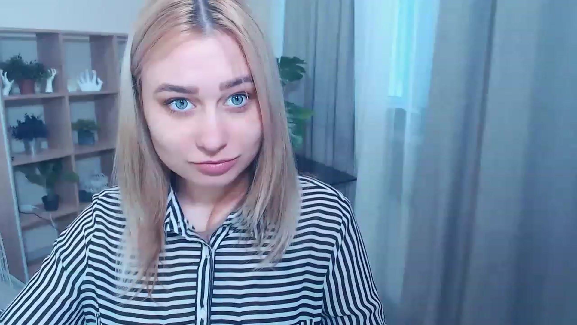 Gallery image thumbnail from Kukla_kolduna's myfreecams stream on, 03/05/2023, 15:25 image 8 of 20