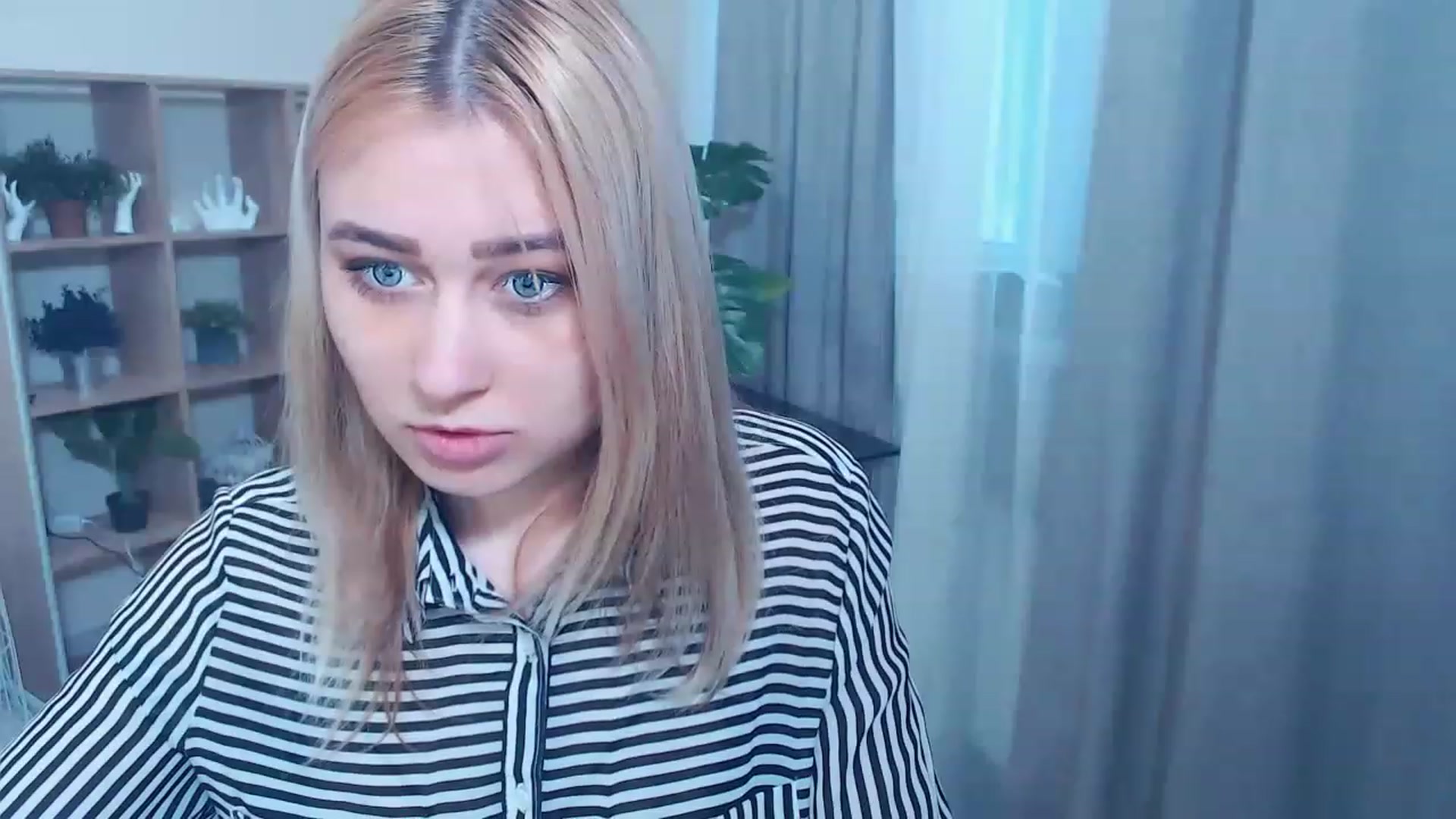 Gallery image thumbnail from Kukla_kolduna's myfreecams stream on, 03/05/2023, 15:25 image 6 of 20