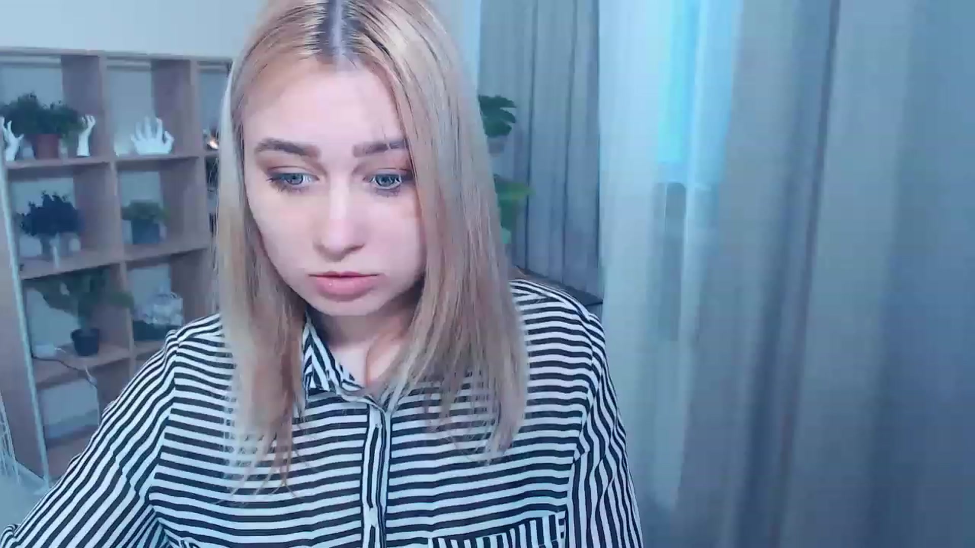 Gallery image thumbnail from Kukla_kolduna's myfreecams stream on, 03/05/2023, 15:25 image 19 of 20
