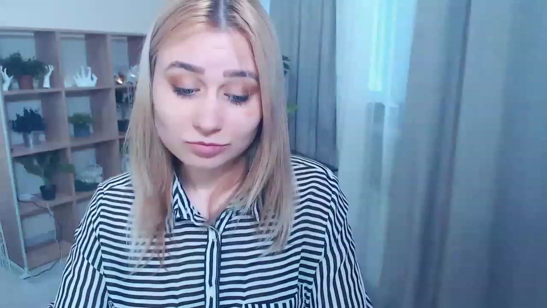 Gallery image thumbnail from Kukla_kolduna's myfreecams stream on, 03/05/2023, 15:25 image 1 of 20