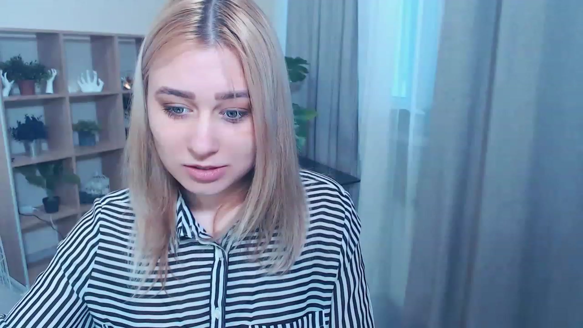 Gallery image thumbnail from Kukla_kolduna's myfreecams stream on, 03/05/2023, 15:25 image 13 of 20