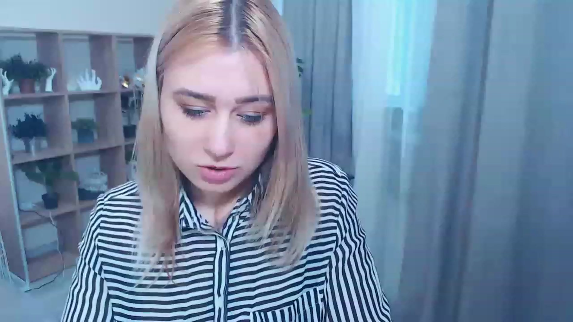 Gallery image thumbnail from Kukla_kolduna's myfreecams stream on, 03/05/2023, 15:25 image 5 of 20