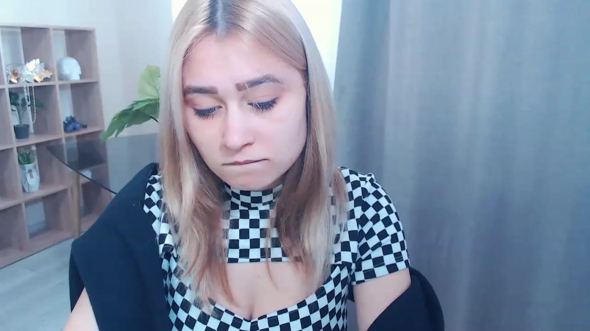 Gallery image thumbnail from Kukla_kolduna's myfreecams stream on, 03/06/2023, 15:19 image 3 of 20